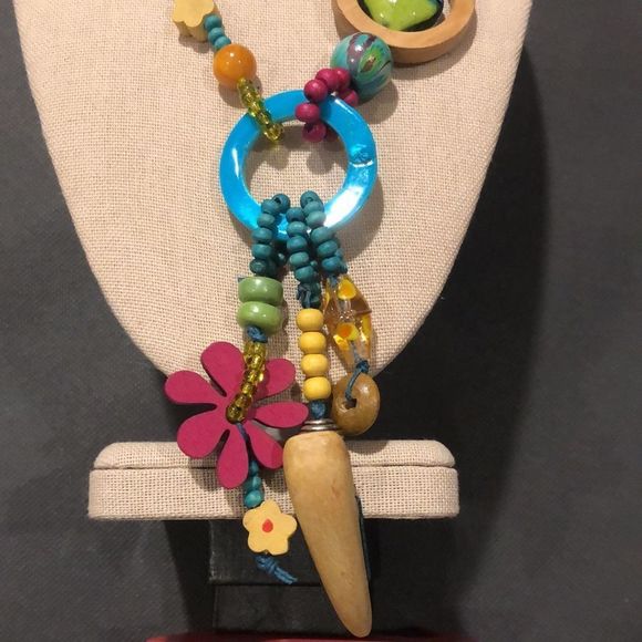 TRESKA Modern Abstract Multicolor MultiMedia Y Drop Necklace - Picture 2 of 9